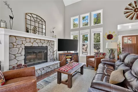Living - 26695 Modoc, Lake Arrowhead, CA 92352 photo 1 of 5