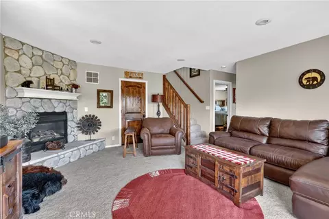 Living - 26695 Modoc, Lake Arrowhead, CA 92352 photo 5 of 5