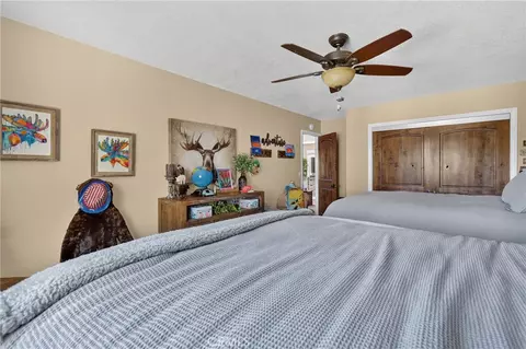 Bedroom - 26695 Modoc, Lake Arrowhead, CA 92352 photo 8 of 12