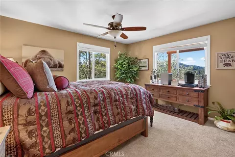 Bedroom - 26695 Modoc, Lake Arrowhead, CA 92352 photo 11 of 12