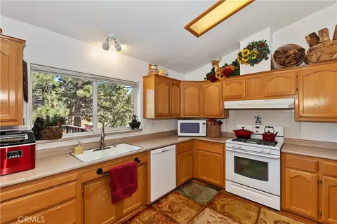 47070 Skyview, Big Bear City, CA 92314 photo 17