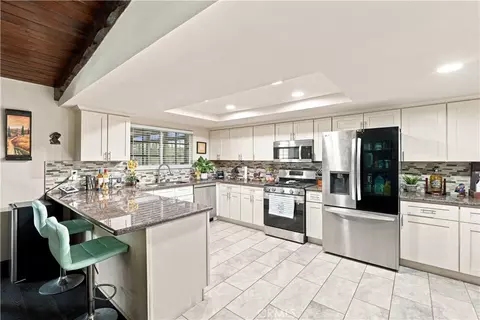 Kitchen - 5976 Robinson Ave, Riverside, CA 92503 photo 1 of 5