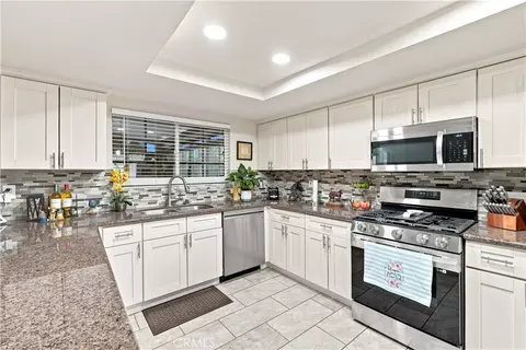 Kitchen - 5976 Robinson Ave, Riverside, CA 92503 photo 2 of 5