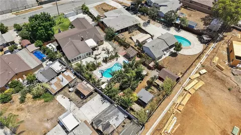 View/Area - 5976 Robinson Ave, Riverside, CA 92503 photo 6 of 7