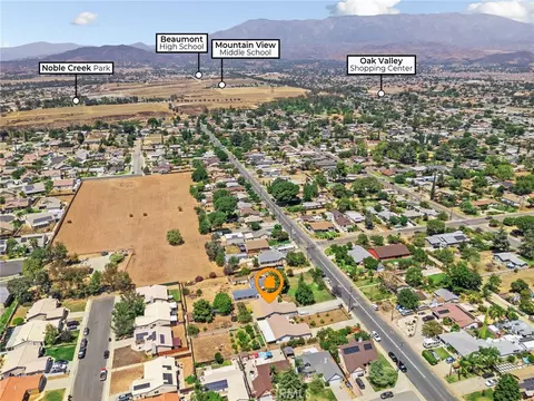 View/Area - 1063 Elm Ave, Beaumont, CA 92223 photo 4 of 6