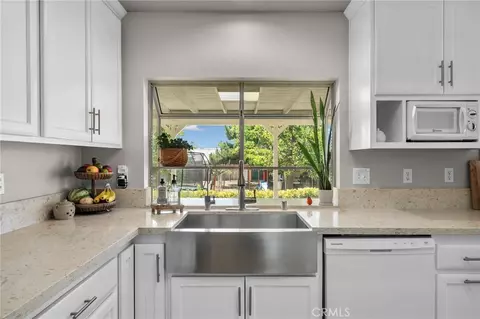 Kitchen - 1063 Elm Ave, Beaumont, CA 92223 photo 3 of 3