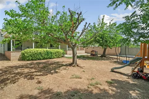 Exterior - 1063 Elm Ave, Beaumont, CA 92223 photo 8 of 11