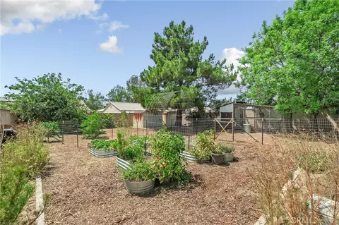 Exterior - 1063 Elm Ave, Beaumont, CA 92223 photo 9 of 11