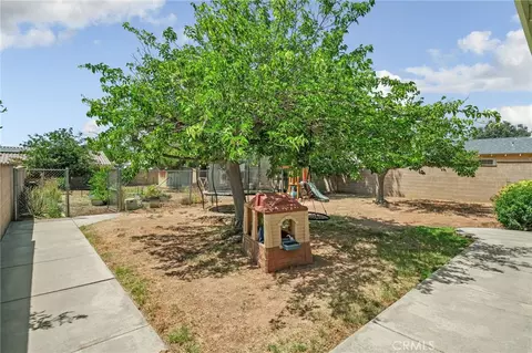 Exterior - 1063 Elm Ave, Beaumont, CA 92223 photo 7 of 11