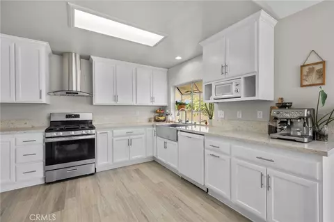 Kitchen - 1063 Elm Ave, Beaumont, CA 92223 photo 1 of 3