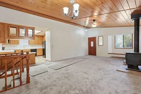 Living - 24776 Basel, Crestline, CA 92325 photo 3 of 5