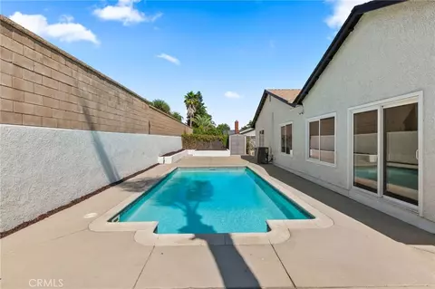 Exterior - 1529 E Hazeltine St, Ontario, CA 91761 photo 2 of 7