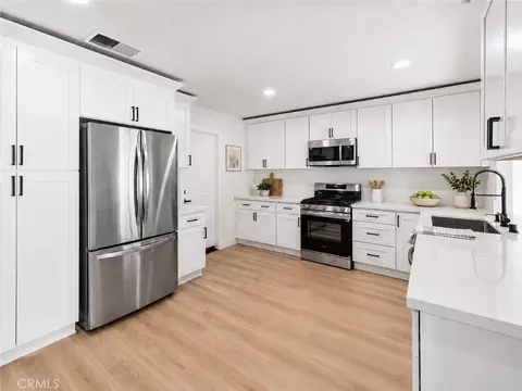 Kitchen - 1529 E Hazeltine St, Ontario, CA 91761 photo 2 of 3