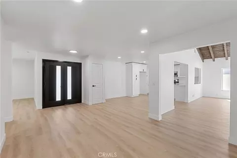Entry Way - 1529 E Hazeltine St, Ontario, CA 91761 photo 2 of 5