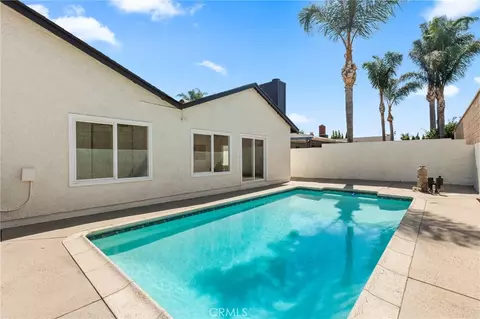 Exterior - 1529 E Hazeltine St, Ontario, CA 91761 photo 5 of 7