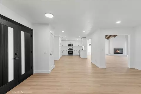 Entry Way - 1529 E Hazeltine St, Ontario, CA 91761 photo 1 of 5