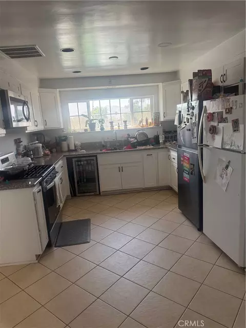 5007 Buckeye, Riverside, CA 92505 photo 2