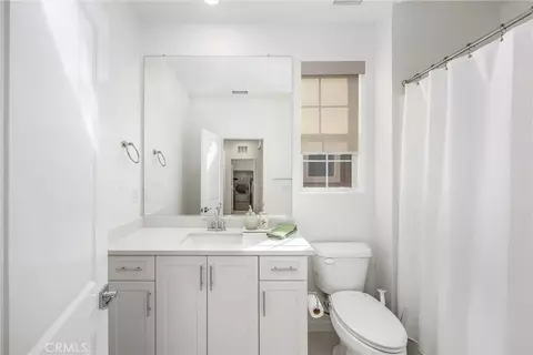 Bath - 4092 Spring Haven Ln, Corona, CA 92883 photo 2 of 2