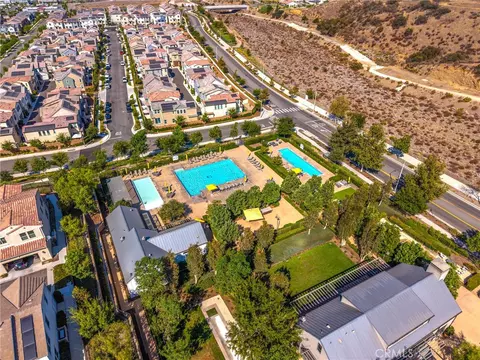 View/Area - 4092 Spring Haven Ln, Corona, CA 92883 photo 16 of 24