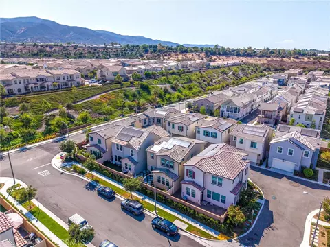 View/Area - 4092 Spring Haven Ln, Corona, CA 92883 photo 6 of 24