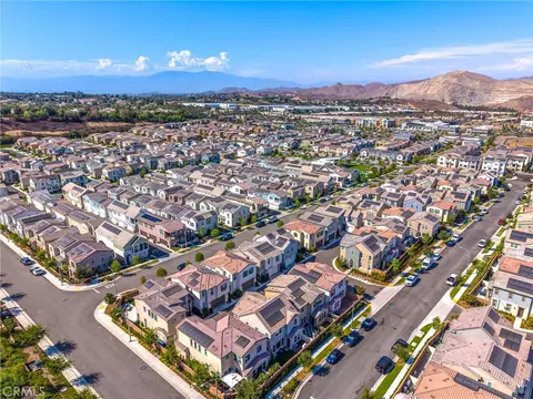 View/Area - 4092 Spring Haven Ln, Corona, CA 92883 photo 9 of 24