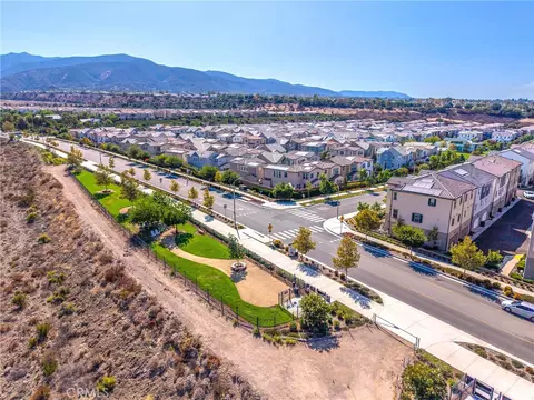 View/Area - 4092 Spring Haven Ln, Corona, CA 92883 photo 22 of 24