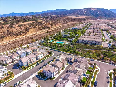 View/Area - 4092 Spring Haven Ln, Corona, CA 92883 photo 13 of 24