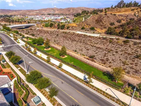 View/Area - 4092 Spring Haven Ln, Corona, CA 92883 photo 21 of 24