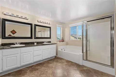 Bath - 2879 Eureka Rd, San Jacinto, CA 92582 photo 6 of 7