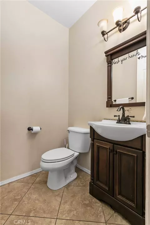 Bath - 2879 Eureka Rd, San Jacinto, CA 92582 photo 2 of 7