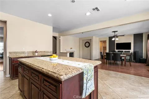 Entry Way - 2879 Eureka Rd, San Jacinto, CA 92582 photo 2 of 7