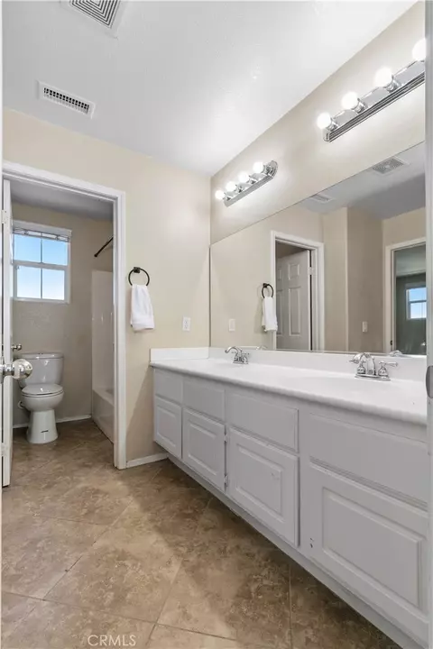 Bath - 2879 Eureka Rd, San Jacinto, CA 92582 photo 3 of 7