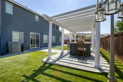 Exterior - 2879 Eureka Rd, San Jacinto, CA 92582 photo 5 of 11