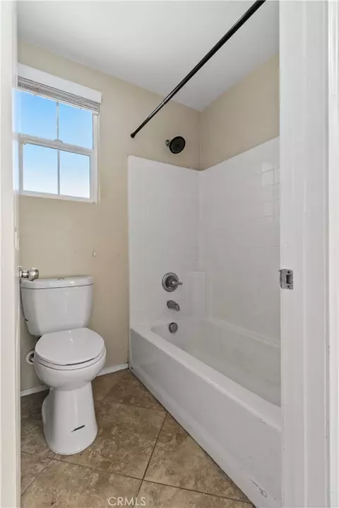 Bath - 2879 Eureka Rd, San Jacinto, CA 92582 photo 4 of 7