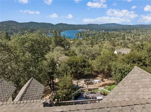 View/Area - 1298 Yellowstone Dr, Lake Arrowhead, CA 92352 photo 2 of 7