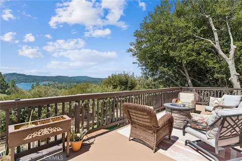 Exterior - 1298 Yellowstone Dr, Lake Arrowhead, CA 92352 photo 3 of 14
