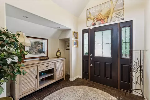 Entry Way - 1298 Yellowstone Dr, Lake Arrowhead, CA 92352 photo 2 of 3
