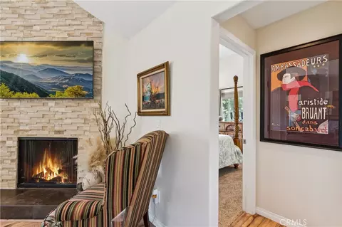 Entry Way - 1298 Yellowstone Dr, Lake Arrowhead, CA 92352 photo 3 of 3