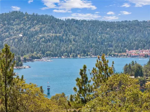 View/Area - 1298 Yellowstone Dr, Lake Arrowhead, CA 92352 photo 6 of 7