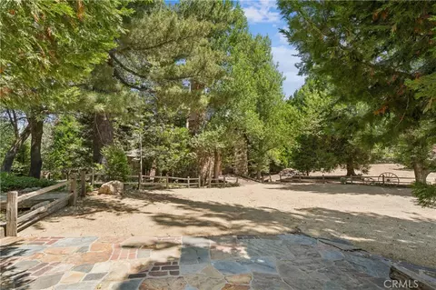 Exterior - 29162 Bald Eagle Rdg, Lake Arrowhead, CA 92352 photo 6 of 14