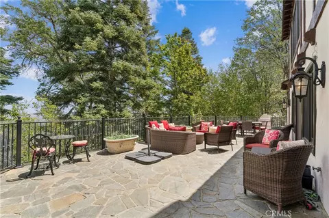 Exterior - 29162 Bald Eagle Rdg, Lake Arrowhead, CA 92352 photo 8 of 14