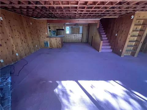 Living - 31096 Wild Oak, Running Springs, CA 92382 photo 4 of 8