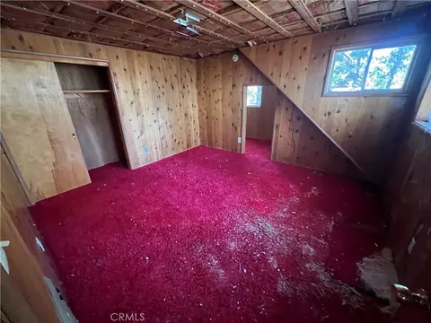 Bedroom - 31096 Wild Oak, Running Springs, CA 92382 photo 2 of 6