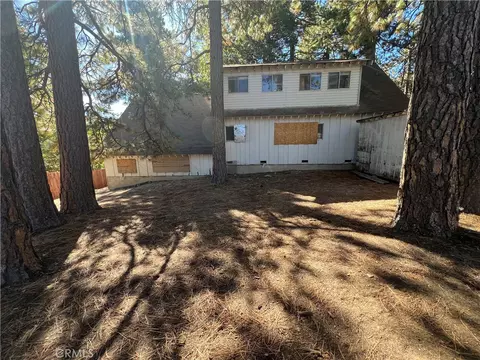 Exterior - 31096 Wild Oak, Running Springs, CA 92382 photo 3 of 4
