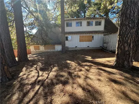 Exterior - 31096 Wild Oak, Running Springs, CA 92382 photo 3 of 4