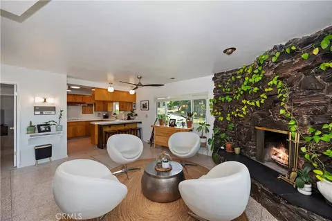 Living - 28764 Live Oak Rd, Highland, CA 92346 photo 4 of 9