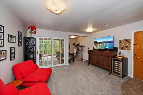 Living - 28764 Live Oak Rd, Highland, CA 92346 photo 6 of 9