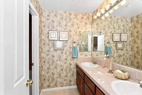 Bath - 3170 Crestview, Norco, CA 92860 photo 5 of 6