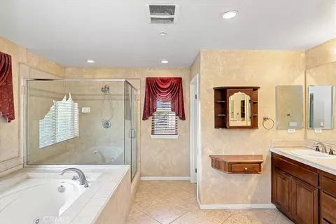 Bath - 3170 Crestview, Norco, CA 92860 photo 3 of 6