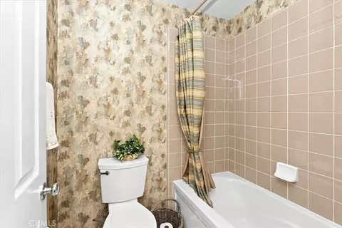 Bath - 3170 Crestview, Norco, CA 92860 photo 6 of 6